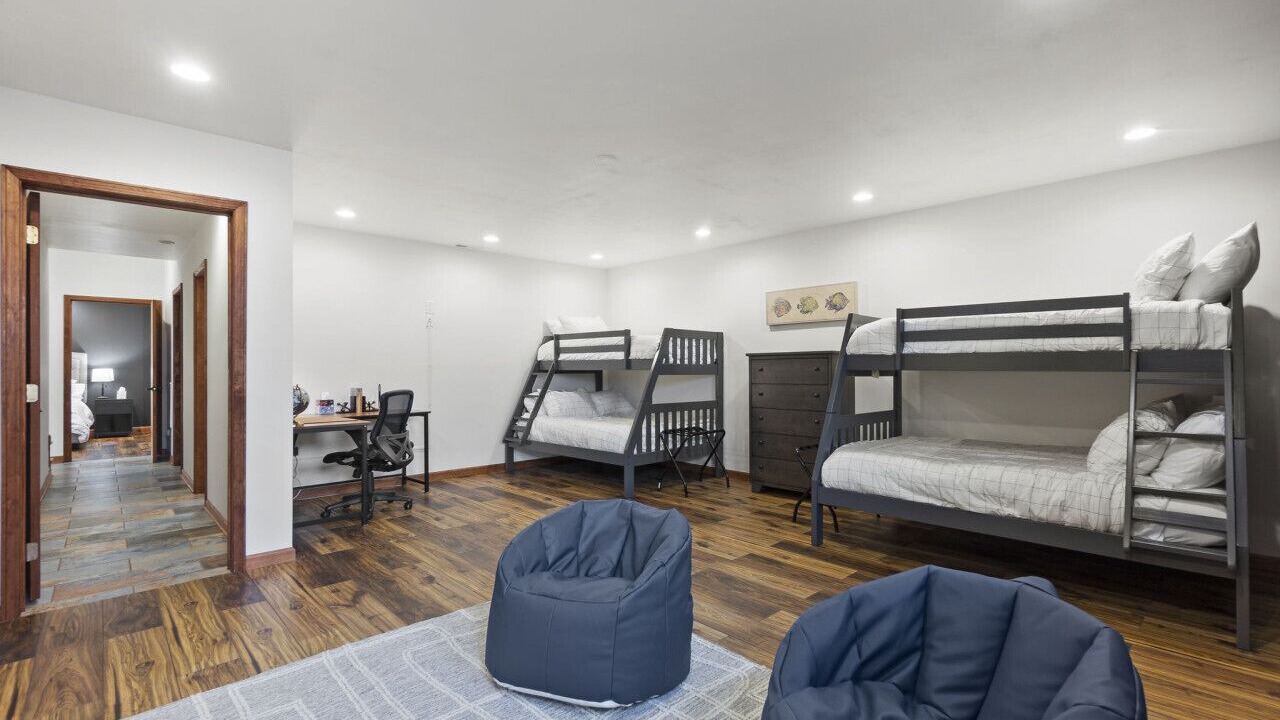 Photo of Bedroom in Troutman