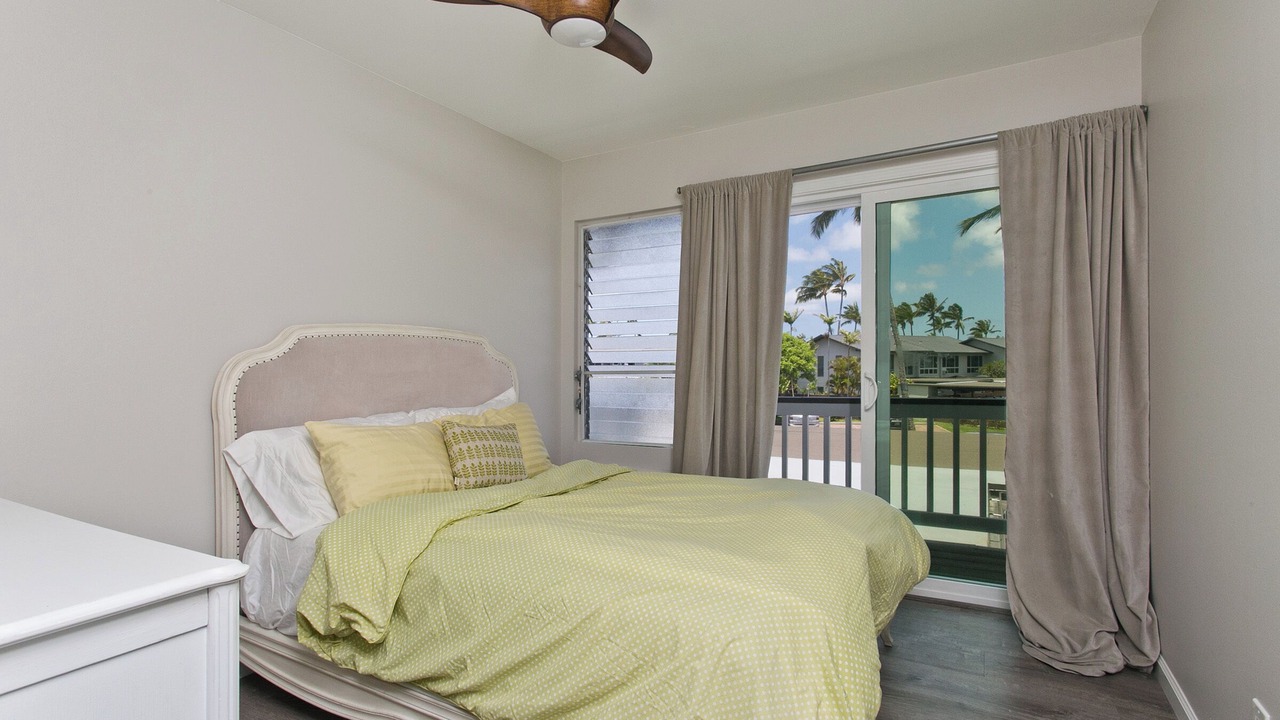 Photo of Bedroom in Portlock
