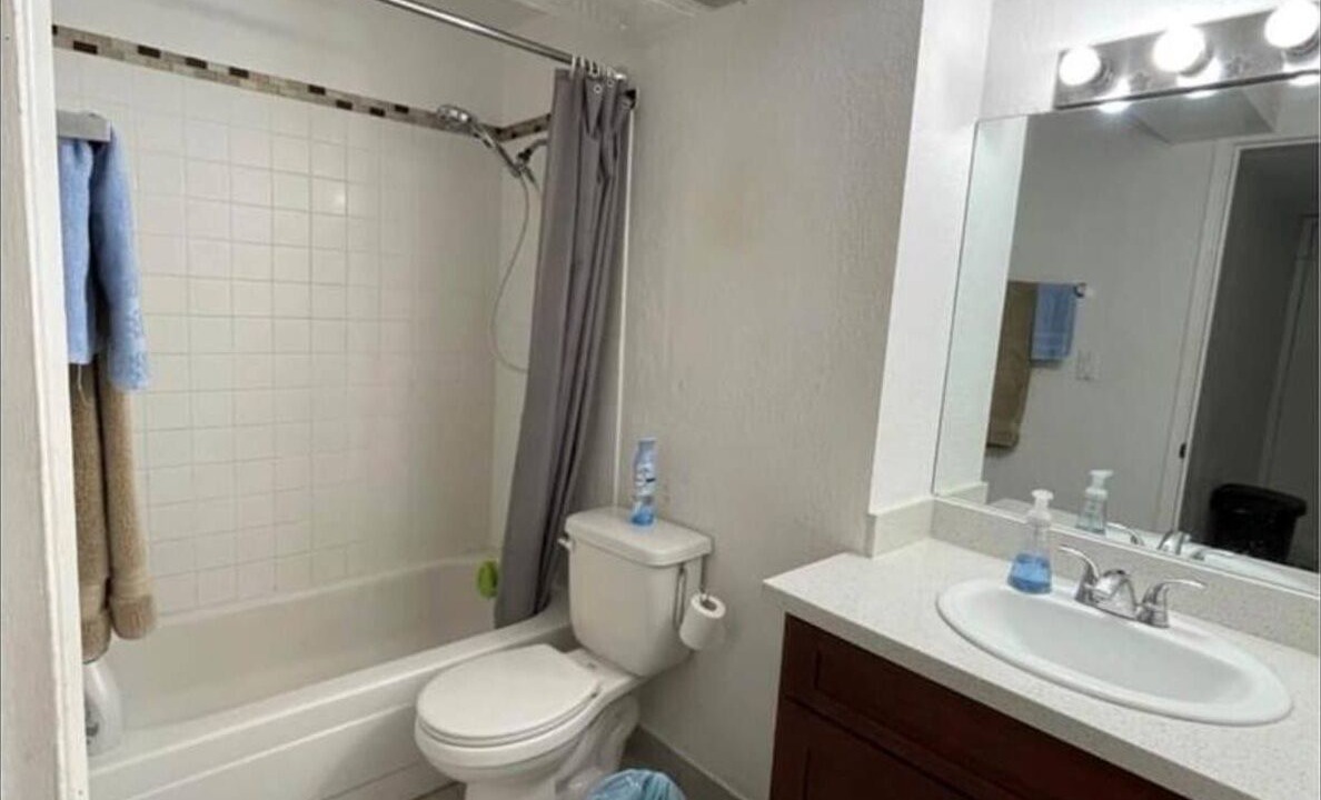 Photo of Bathroom in Waikiki