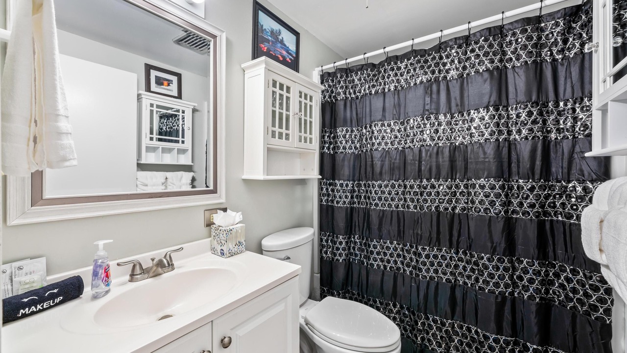 Photo of Bathroom in Historic Kailua Village