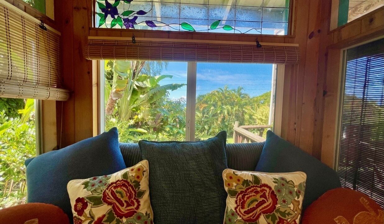 Photo of Livingroom in Holualoa