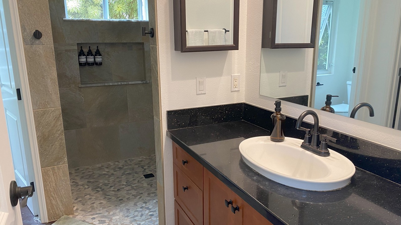 Photo of Bathroom in Kona Palisades