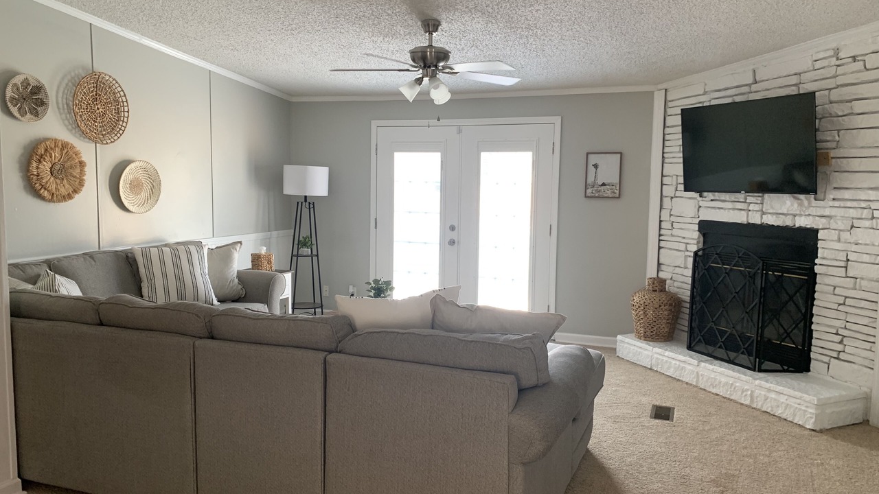 Photo of Livingroom in Anderson