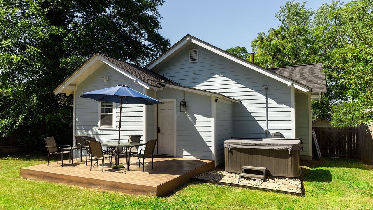 Photo of Outdoor in Greenville