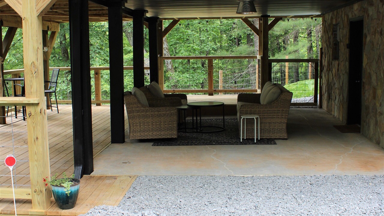 Photo of Patio Balcony in Wilkes County