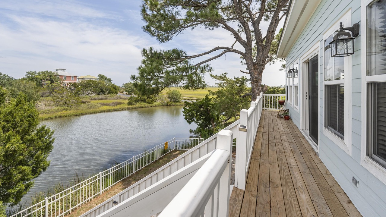 Photo of Patio Balcony in Oceanmarsh Subdivision