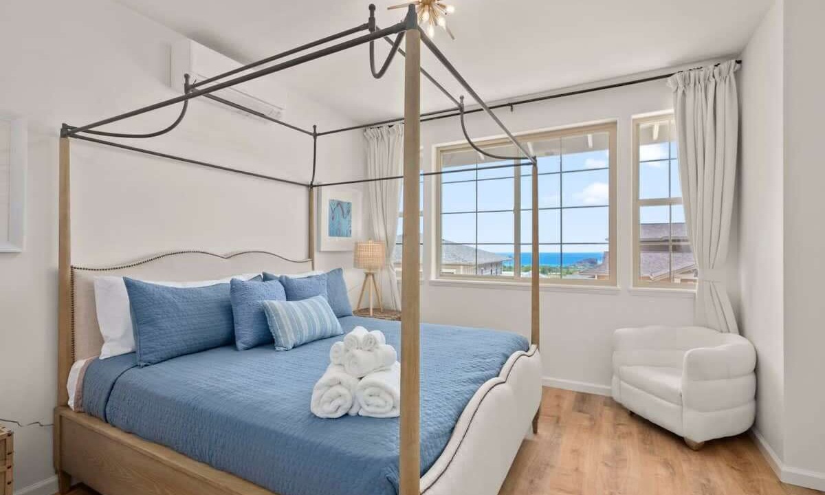 Photo of Bedroom in Makaha Valley