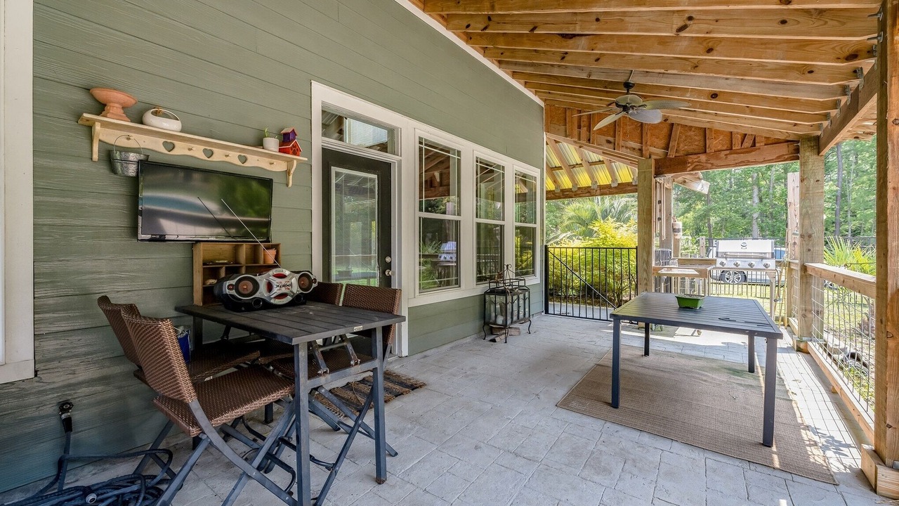 Photo of Outdoor in Longs