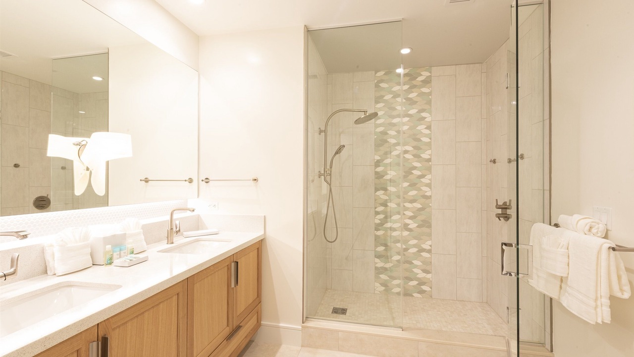 Photo of Bathroom in Lahaina