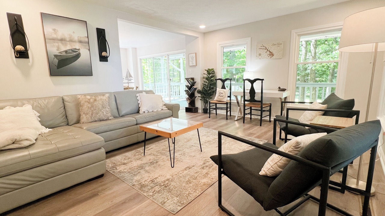 Photo of Livingroom in Bumpass