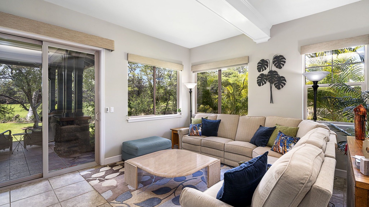 Photo of Livingroom in Kulalani