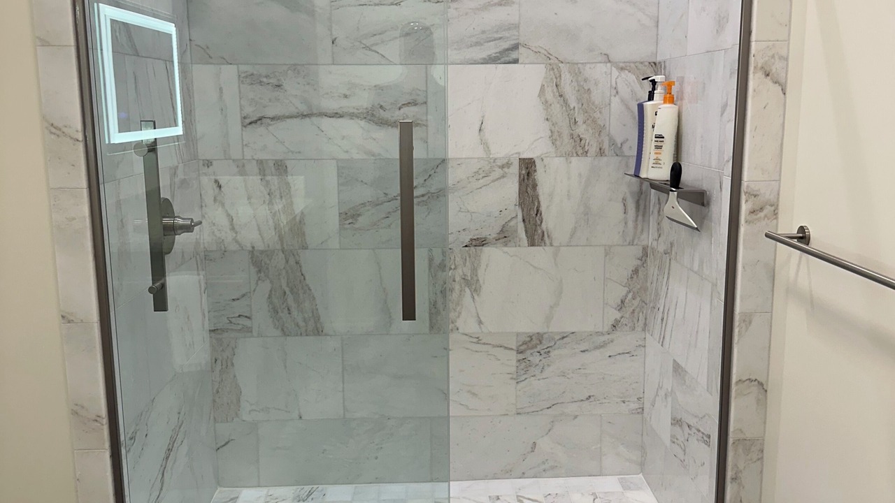Photo of Bathroom in Moanalua
