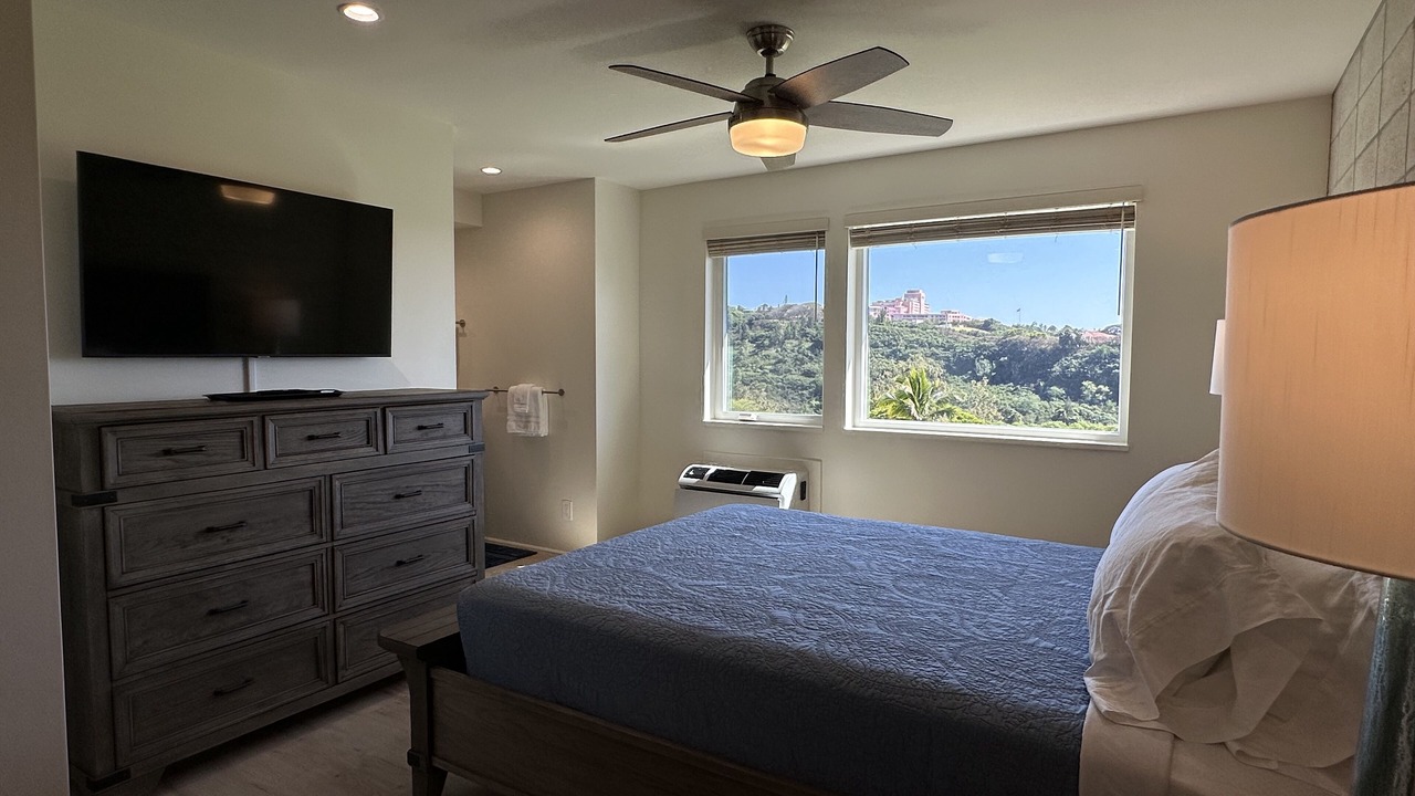 Photo of Bedroom in Moanalua