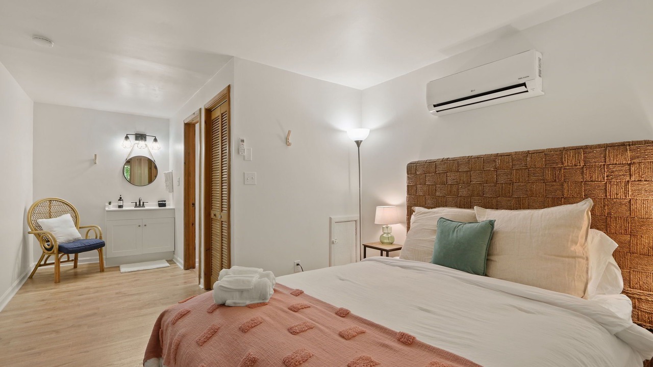 Photo of Bedroom in Mill Ridge