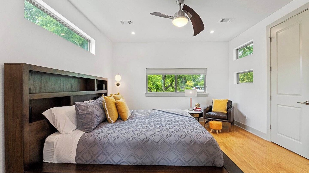 Photo of Bedroom in Blackshear-Prospect Hill