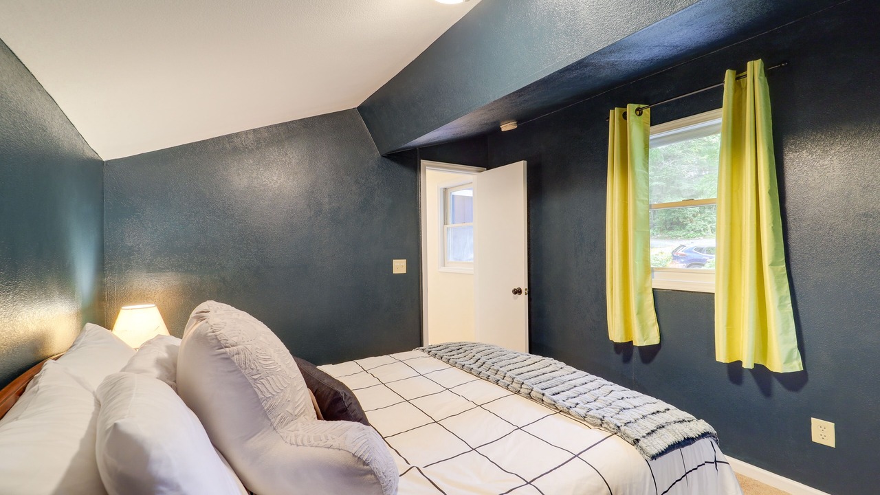 Photo of Bedroom in Newland