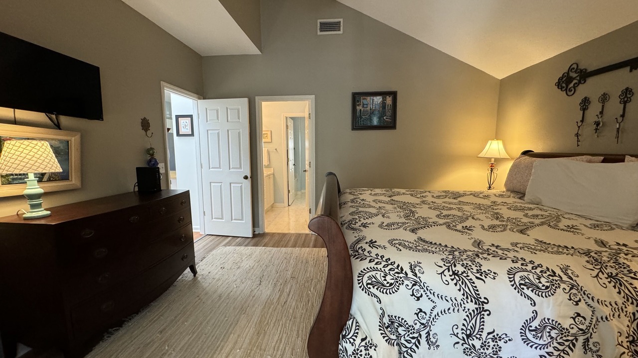 Photo of Bedroom in Deer Lake