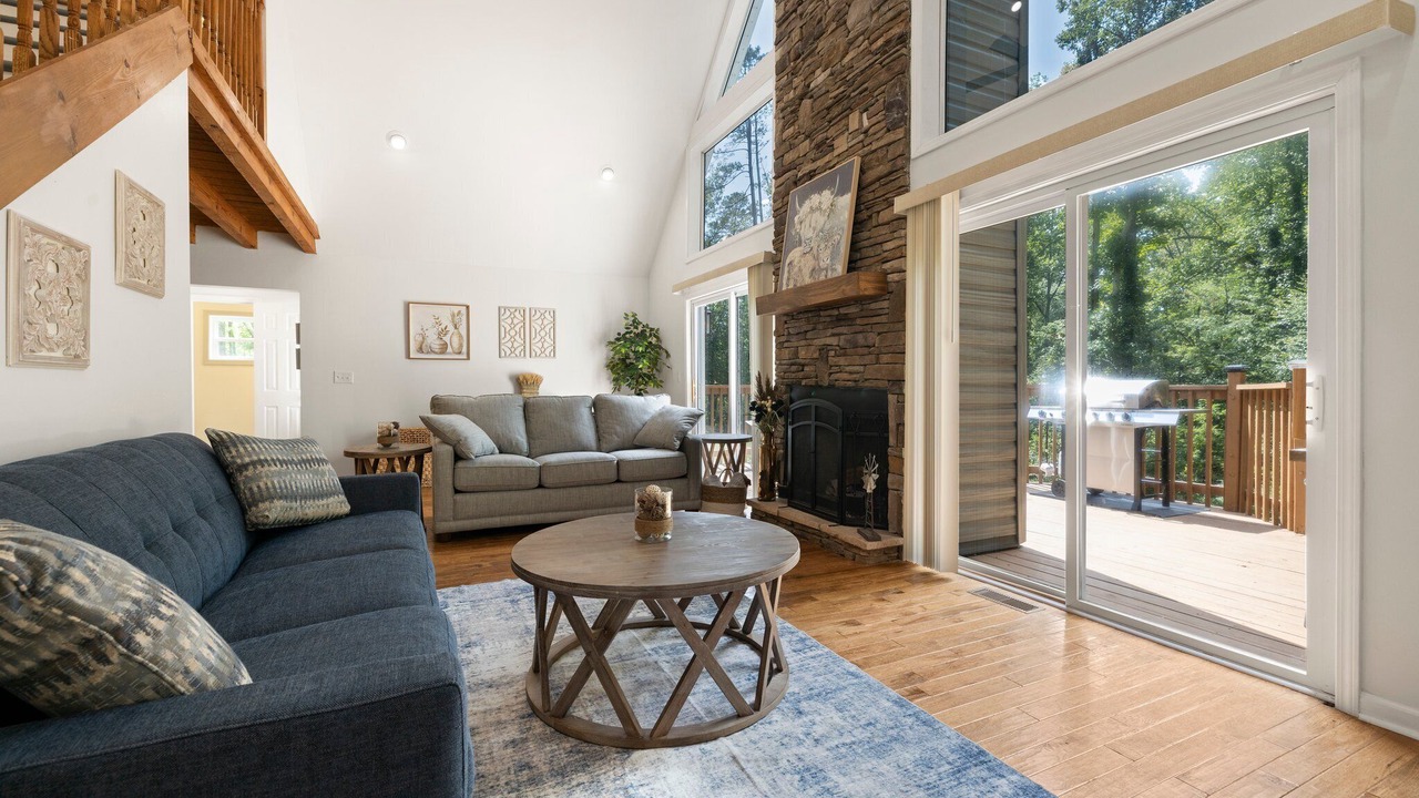 Photo of Livingroom in Fairview