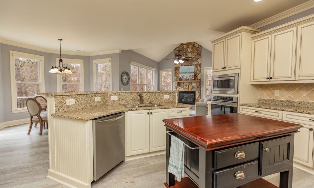 Photo of Kitchen in Olde Ferry Estates