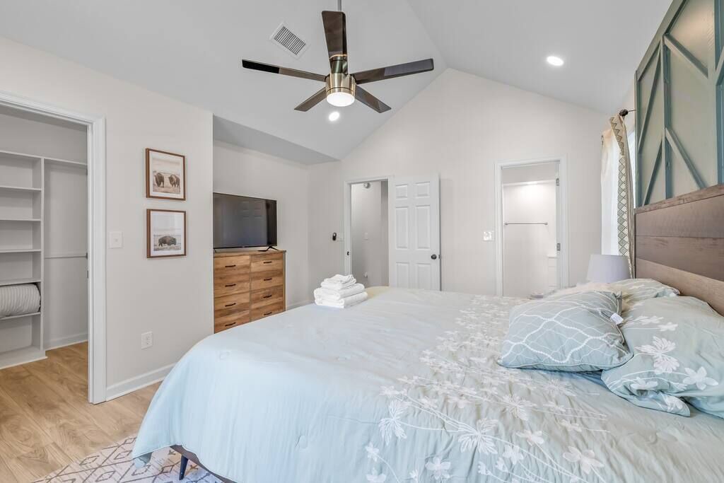 Photo of Bedroom in Fentress