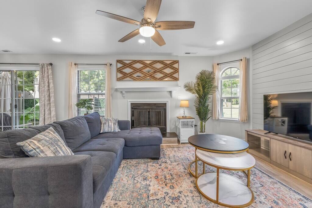 Photo of Livingroom in Fentress