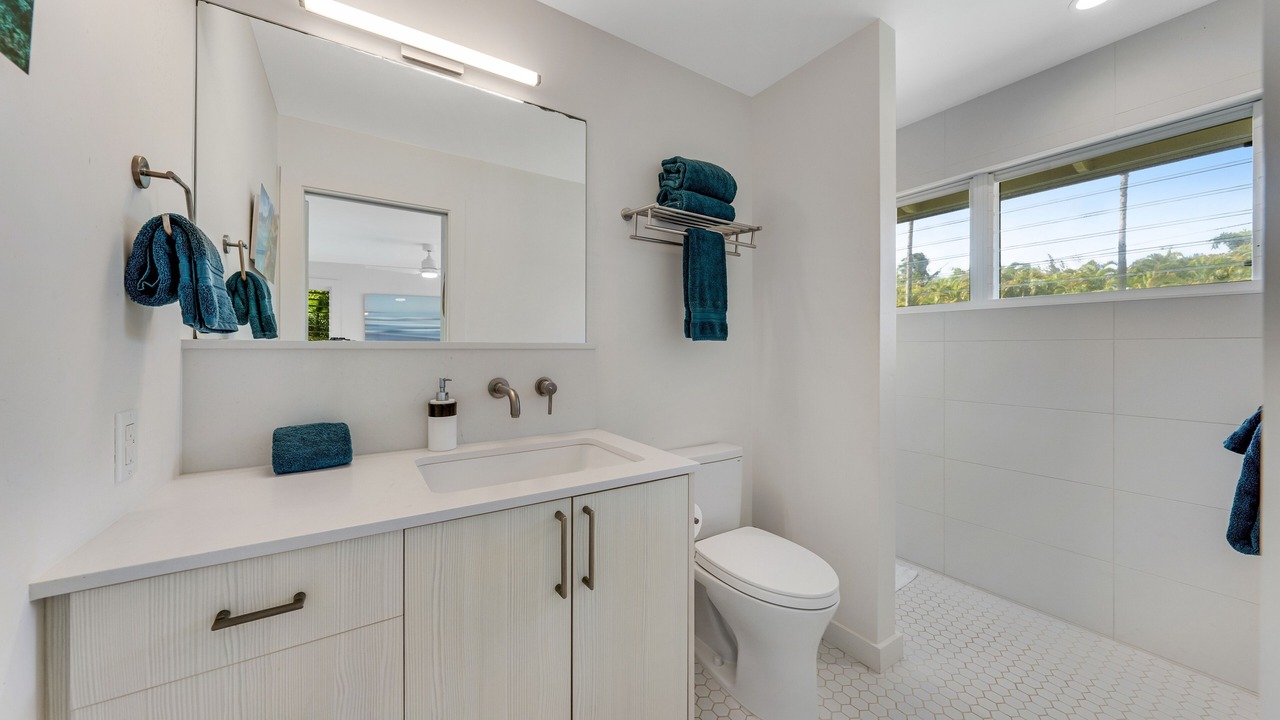 Photo of Bathroom in Kilauea