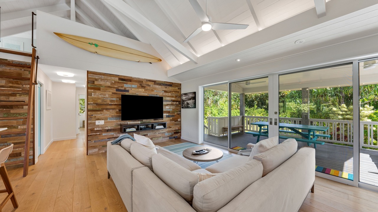 Photo of Livingroom in Kilauea