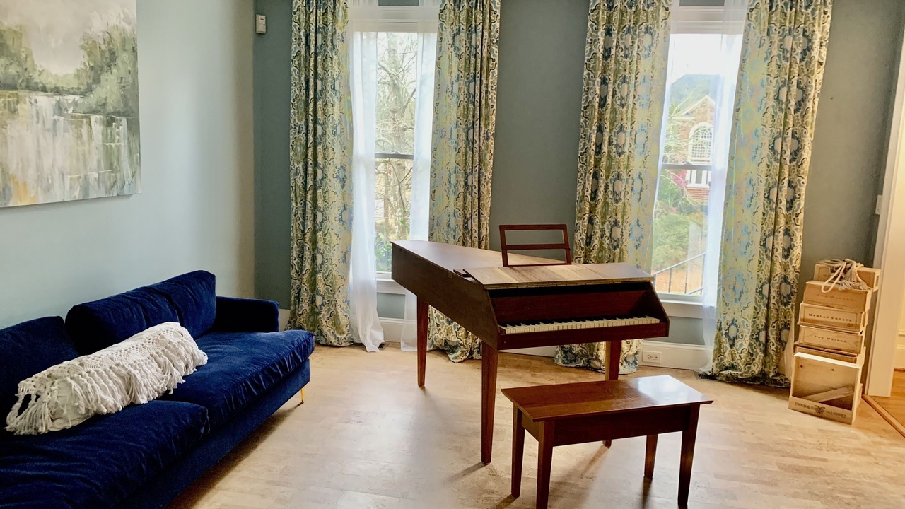 Photo of Livingroom in Evans