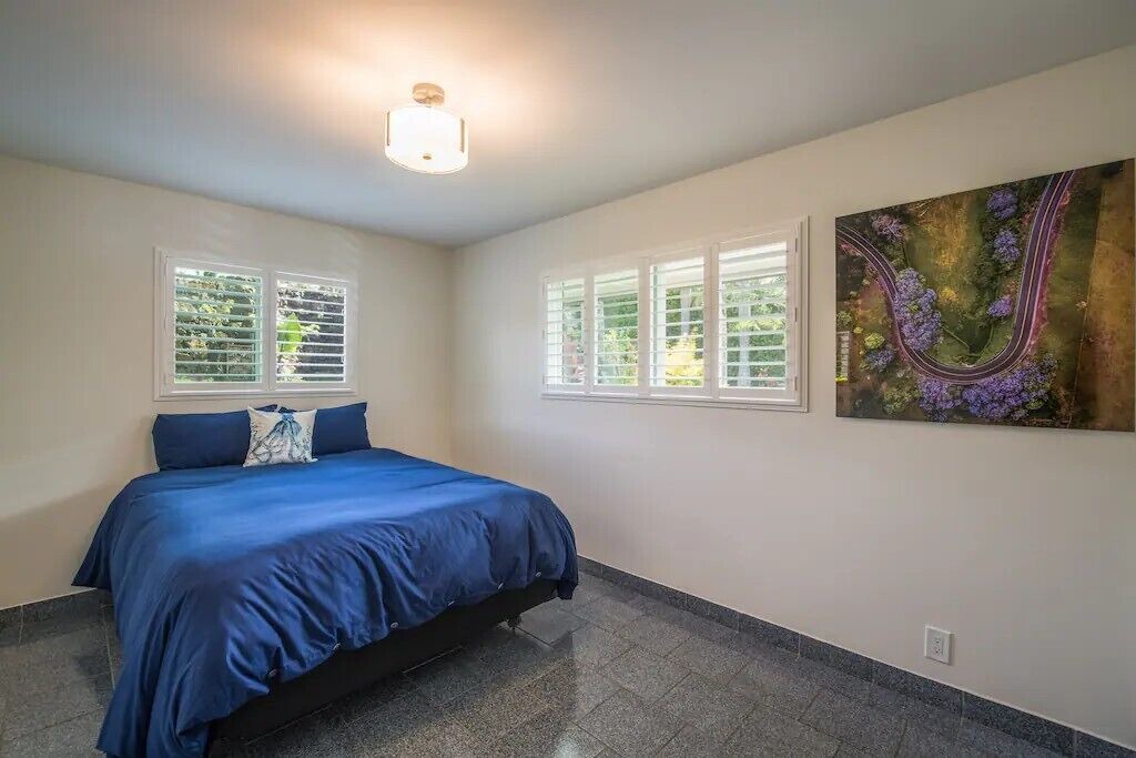 Photo of Bedroom in Haiku
