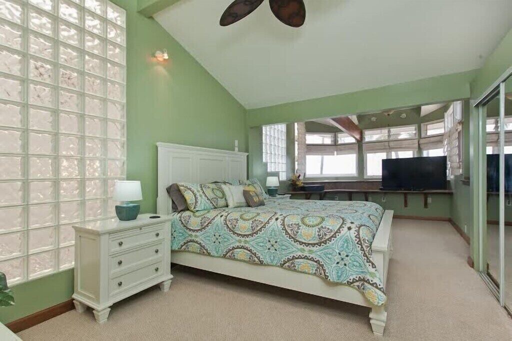 Photo of Bedroom in Makaha