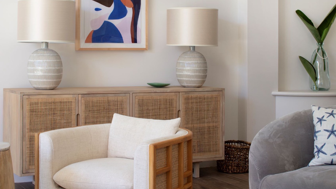 Photo of Livingroom in Portlock