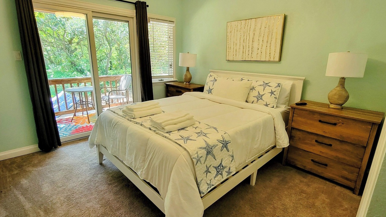 Photo of Bedroom in Whalehead Beach