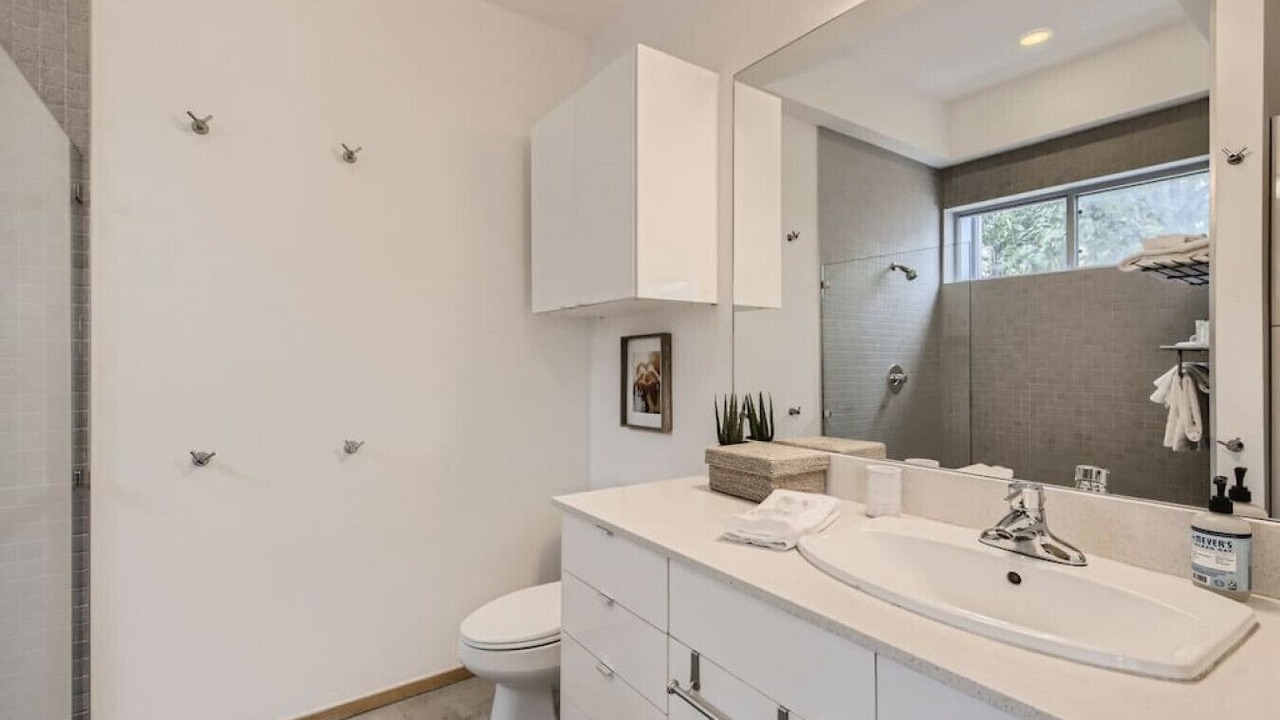 Photo of Bathroom in Brentwood