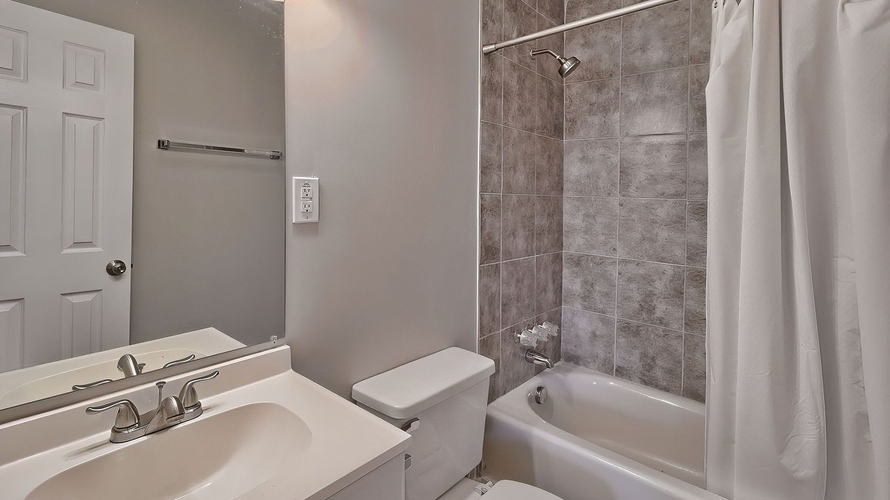 Photo of Bathroom in Rosewood