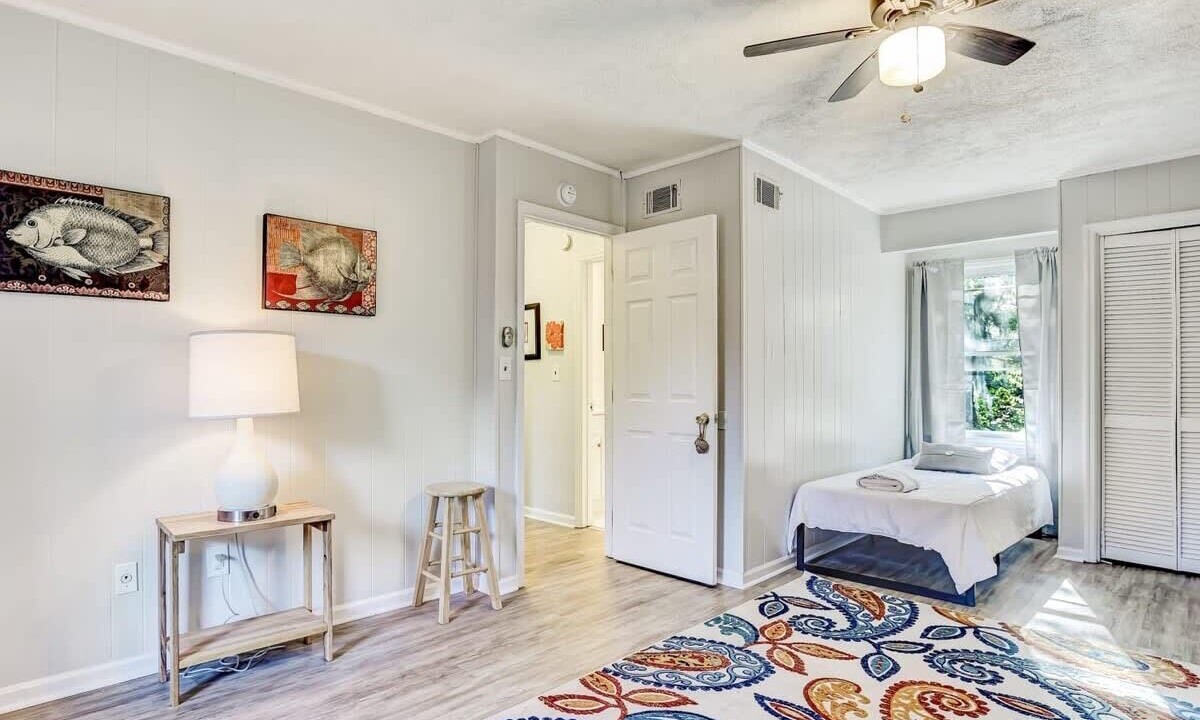 Photo of Bedroom in Whitemarsh Island