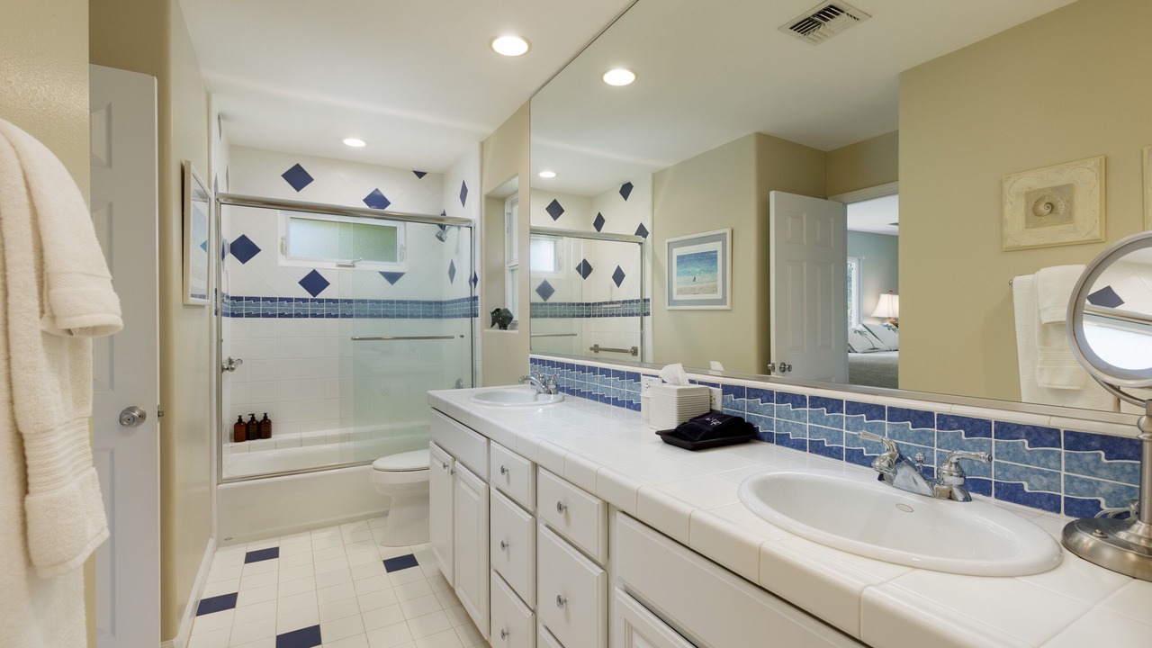 Photo of Bathroom in Puako