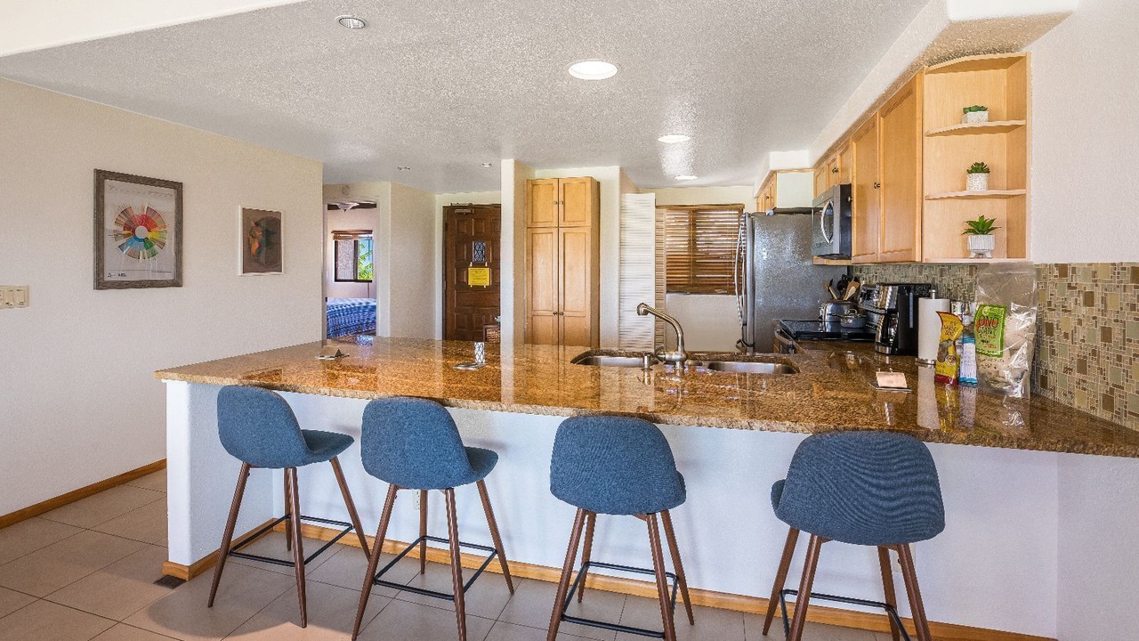 Photo of Kitchen in Kahaluu-Keauhou