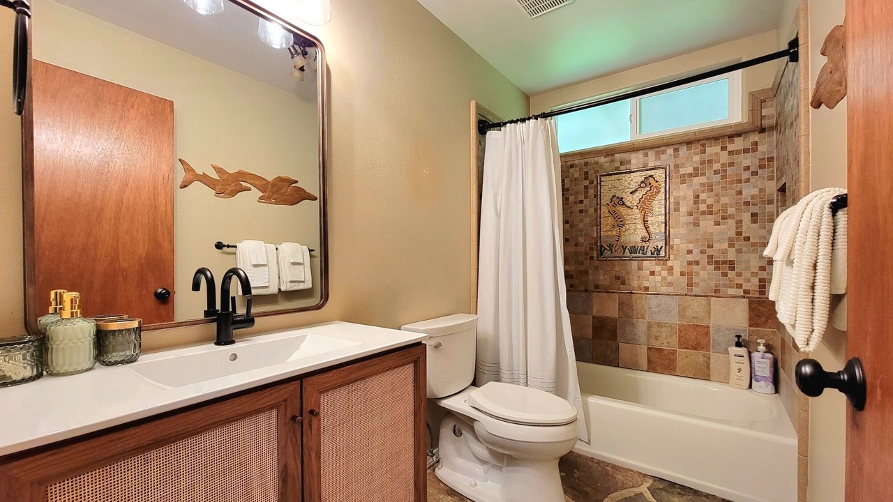 Photo of Bathroom in Royal Hawaiian Estates