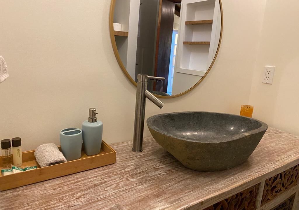 Photo of Bathroom in Haleiwa