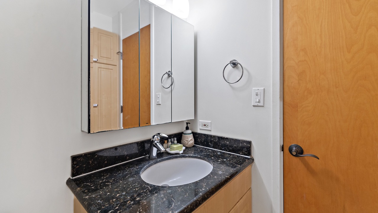Photo of Bathroom in Waikiki