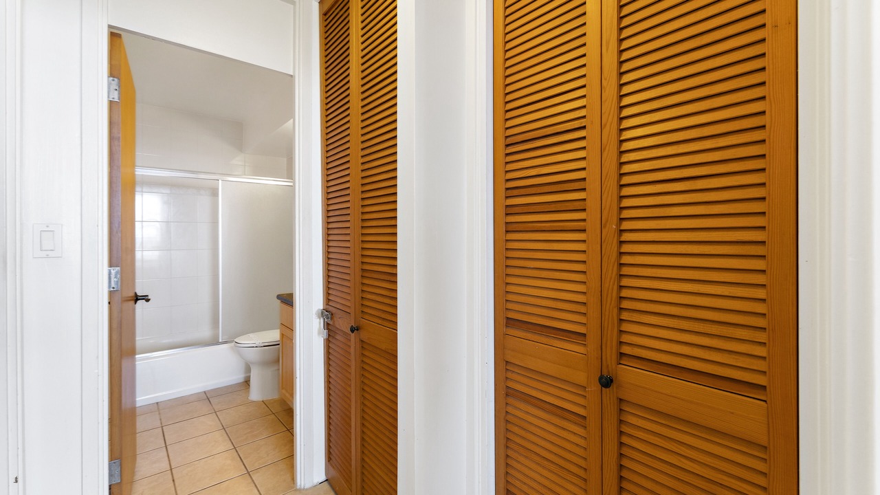 Photo of Bathroom in Waikiki
