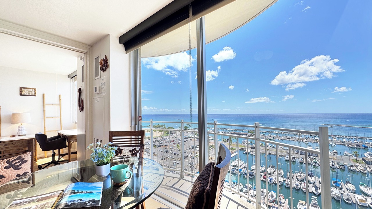 Photo of Bedroom in Waikiki