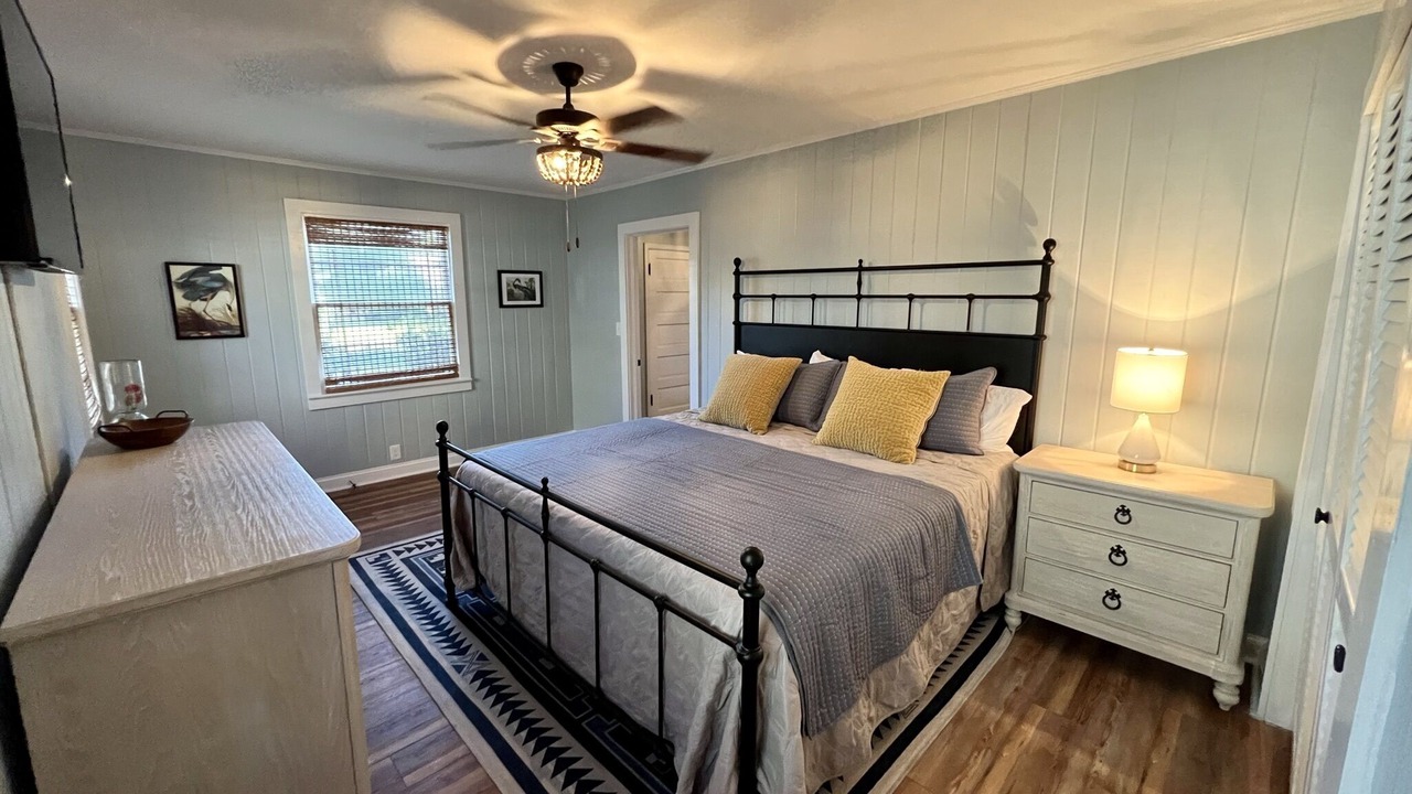 Photo of Bedroom in Valdosta