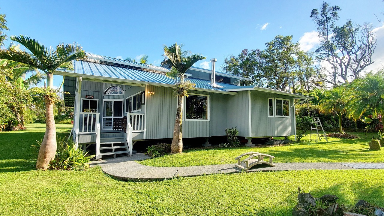 Photo of Outdoor in Leilani Estates