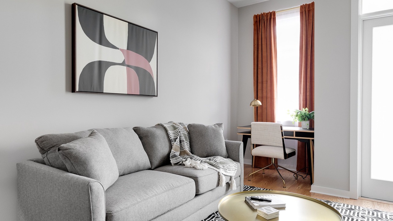 Photo of Livingroom in Church Hill
