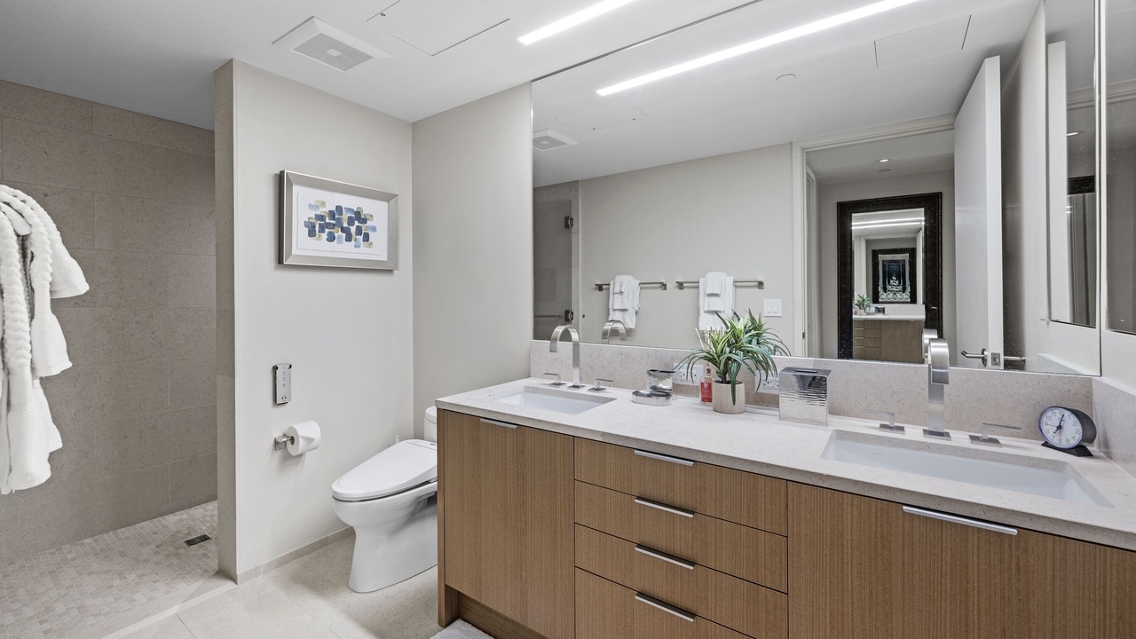 Photo of Bathroom in Ala Moana