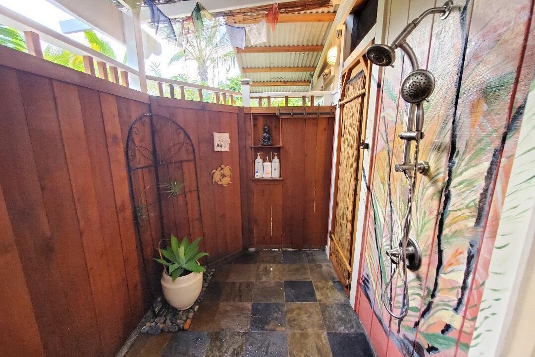 Photo of Bathroom in Pahoa