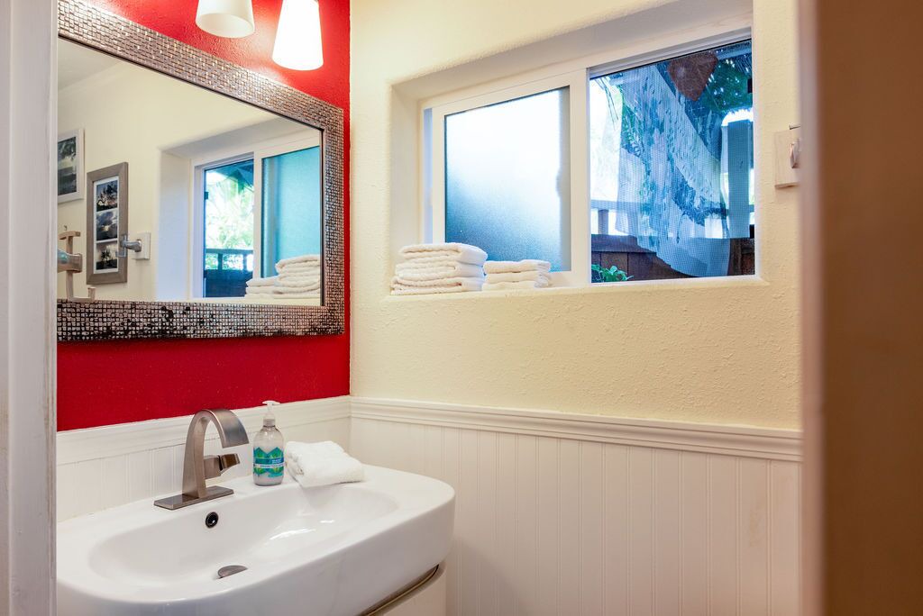Photo of Bathroom in Pahoa