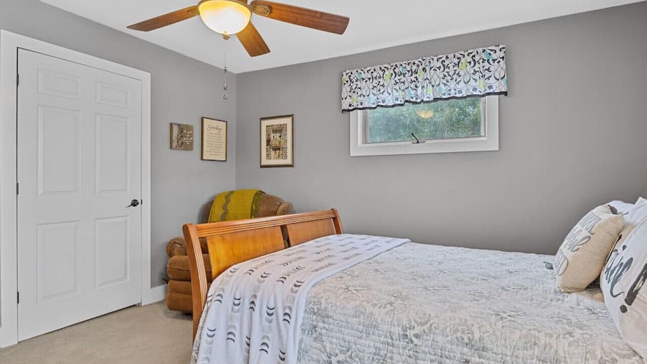 Photo of Bedroom in Lyman