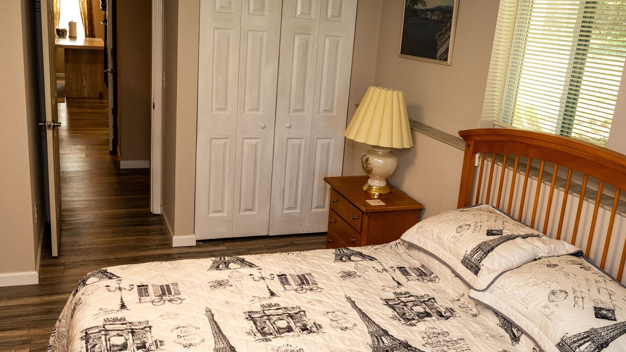 Photo of Bedroom in Banks County